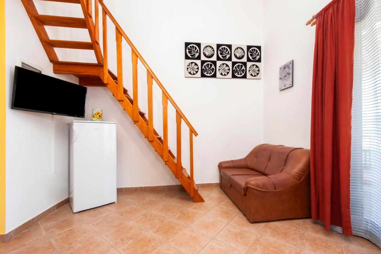 Apartments Adria Rovinj Eksteriør billede